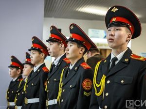 Известный писатель Николай Стариков провел авторскую экскурсию в историческом парке Якутска