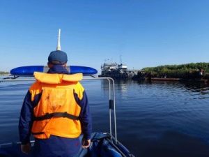 На реке Лене проводятся дноуглубительные работы