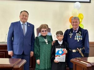 В Якутске наградили семейные пары, прожившие вместе более 25 лет