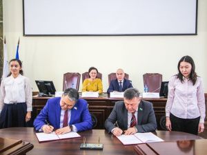 Город Якутск и Вилюйский улус подписали соглашение о сотрудничестве