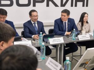 Айсен Николаев встретился с разработчиками искусственного интеллекта в Якутии