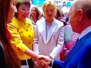 "У НАС, В ПЮТЮРБЮРГЕ", или Что ответила Президенту вип-"Энжи" из Якутии?