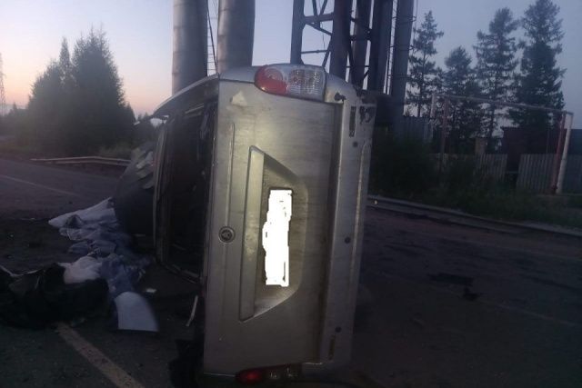 Разрыв почки и черепно-мозговая травма: двое мужчин пострадали в ДТП в Нерюнгри