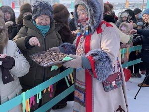 В Якутске прошел праздник «Встреча солнца»