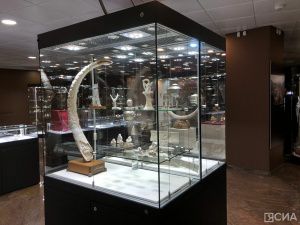 Выдающимся ювелирам и художникам вручили нагрудные знаки «Бриллиант Якутии»