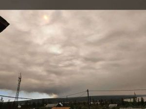 Айсен Николаев: В Абыйском районе огонь приблизился к поселку Белая Гора