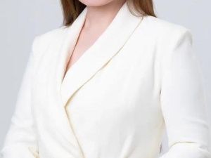 Что дороже: починить эвакуационную лестницу, обеспечив безопасность детей или заплатить штраф 90 тысяч рублей? Для руководства школы им. Кузьмина ответ очевиден