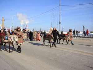 Народные мастера прошествовали по улицам Якутска