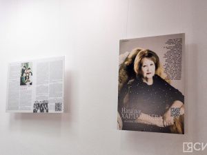 В Якутске открылась фотовыставка к 30-летию журнала «Далбар Хотун»