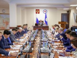 В Якутии с июня прошлого года состав правительства обновился на 75%