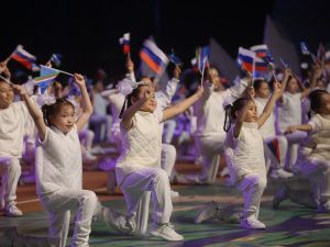 Свыше полутора тысяч артистов приняли участие в грандиозном представлении к 100-летию ЯАССР