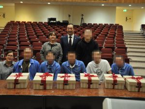 Айсен Николаев посетил раненых якутян в госпитале имени Вишневского