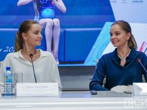 Чемпионки художественной гимнастики сестры Аверины ответили на вопросы юных якутян