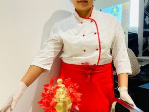 Кровяная колбаса, лошадиная голова, курочка-несушка: конкурс тортов провели в Амгинском районе