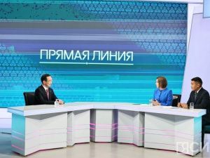 Началась «Прямая линия» с главой Якутии Айсеном Николаевым