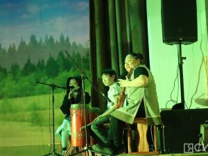 В Якутске представили совместный спектакль Театра Олонхо и Октемской школы имени П. И. Шадрина