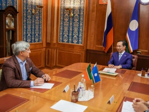 Айсен Николаев встретился с заместителем премьер-министра Республики Татарстан Василем Шайхразиевым