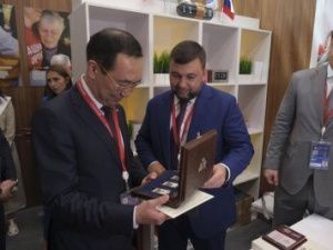 Айсен Николаев: с кем встретился на ПМЭФ?