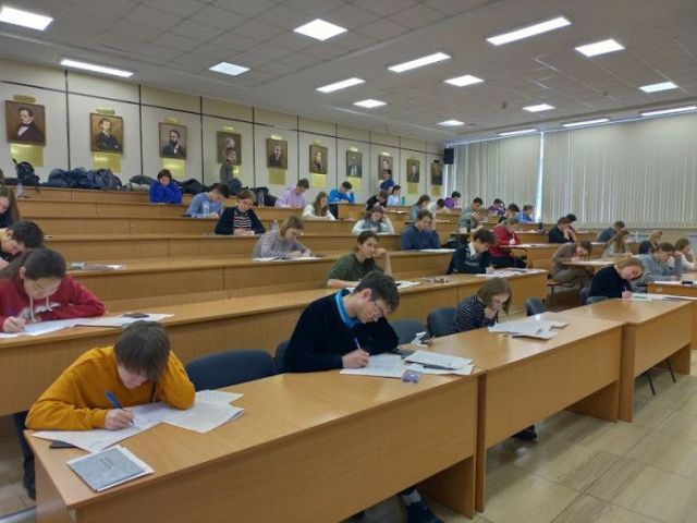 24 якутских старшеклассника стали призерами масштабной Всесибирской олимпиады