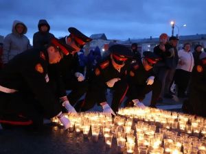 На площади Победы в Якутске зажгли «Свечу памяти»