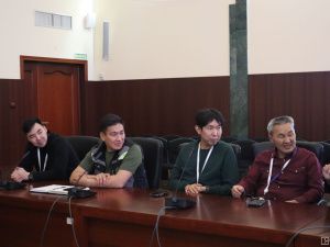 Таланты АЛРОСА: сотрудник компании создал настольную игру «Сахаполия»