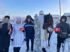 Активисты Движения Первых поздравят трудящихся с Новым годом