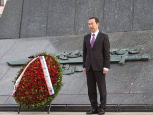 Память павших в годы войны якутян почтил Айсен Николаев в Беларуси