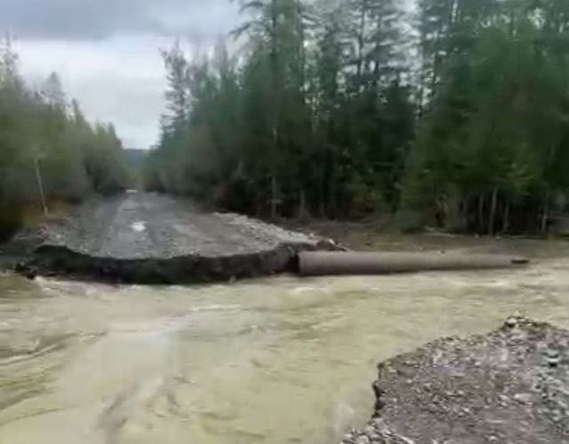 Оймяконская трасса парализована стихией