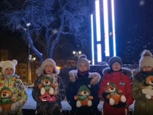 Участники всероссийского конкурса «Смотри, это Россия» отправили подарки для детей из новых регионов