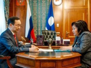 Айсен Николаев встретился с руководителем УФНС по Якутии