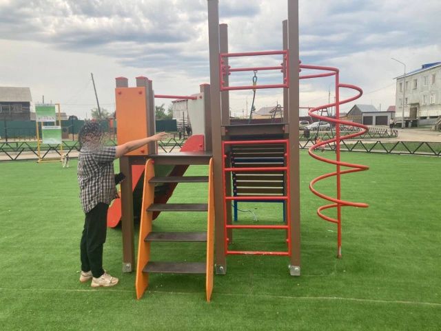 Возбуждено уголовное дело по факту получения ребенком травмы на детской площадке