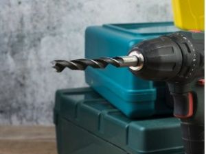 В Якутске мужчина украл инструменты и сдал в ломбард