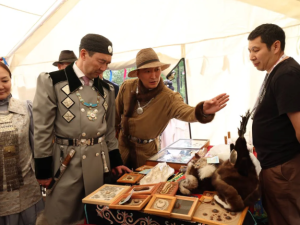 Народные мастера Якутии  представили свои работы на Ысыахе Олонхо