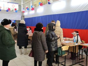 Явка избирателей на выборах Президента РФ в Якутии за два часа до закрытия участков составила свыше 69%