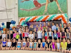 Олимпийская чемпионка Лилия Ахаимова провела мастер-класс для юных гимнастов Якутска