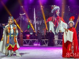 Театрализованное представление «Триумф Ойунского»: как это было