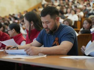 Мэр Якутска принял участие в Диктанте Победы