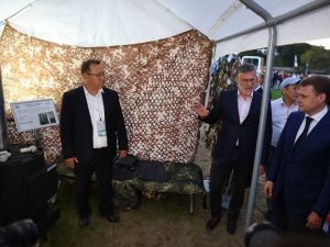 ВЭФ-2023: Министр РФ по развитию Дальнего Востока Алексей Чекунков высоко оценил павильон Якутии на форуме