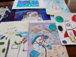 В УФСИН состоялся конкурс детских рисунков, посвященный Дню космонавтики
