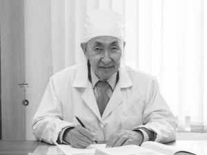 Айсен Николаев выразил соболезнования в связи с кончиной профессора Карла Георгиевича Башарина