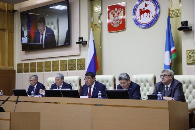 Ил Тумэн поддержал предложение Главы Якутии о снижении налогов для резидентов территорий развития