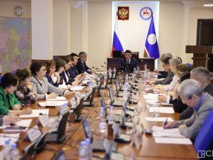 Дальнейшую реализацию госпрограммы по сохранению и развитию языков обсудили в Якутии