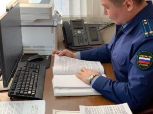 Он его бутылкой, а он его ножом: Один из них погиб на месте