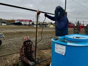 Работники ГУП «ЖКХ РС (Я)» из села Сымах помогли семье участника СВО