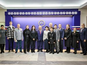 «Проявили мужество при спасении людей»: в Якутии наградили юных героев