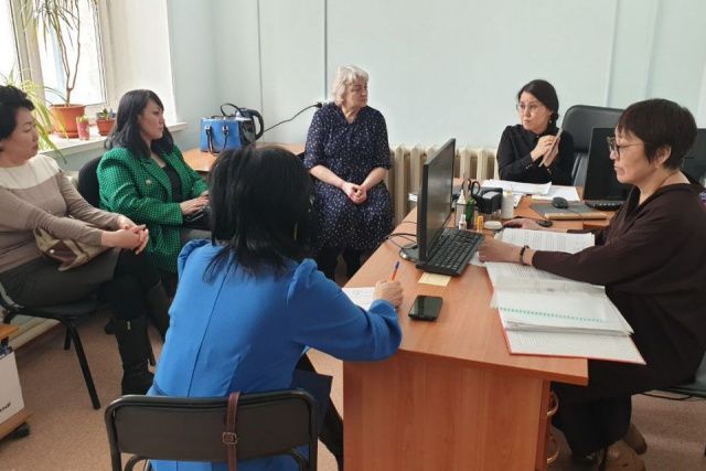 В Якутии началась профессиональная стажировка работников муниципальных архивов