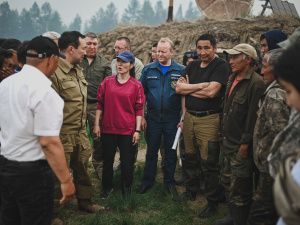 Айсен Николаев лично проконтролировал ситуацию с природными пожарами в Верхоянском районе