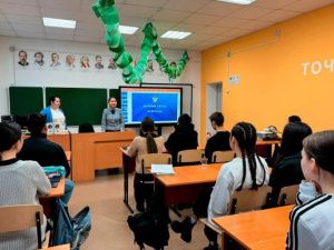 Сотрудники уголовно-исполнительной инспекции проводят профориентационную работу в школах Якутии