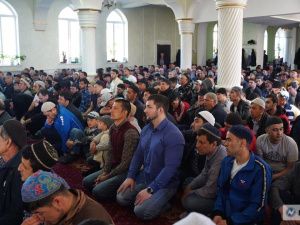 Праздник Ураза-байрам собрал в мечети Якутска 8 тысяч мусульман