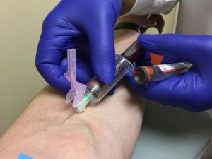 В ГАУ РС(Я) «Якутская городская больница №3» вакцинированные могут сдать анализ на ИФА по графику